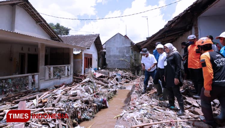 Pemkab Banyuwangi Fasilitasi Hunian Sementara bagi Korban Banjir Kalibaru