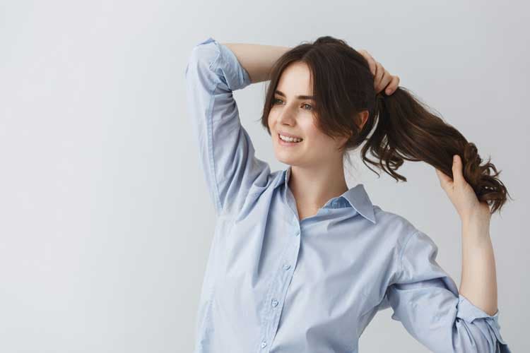 7 Tips Ampuh Mengatasi Rambut Berminyak Secara Alami