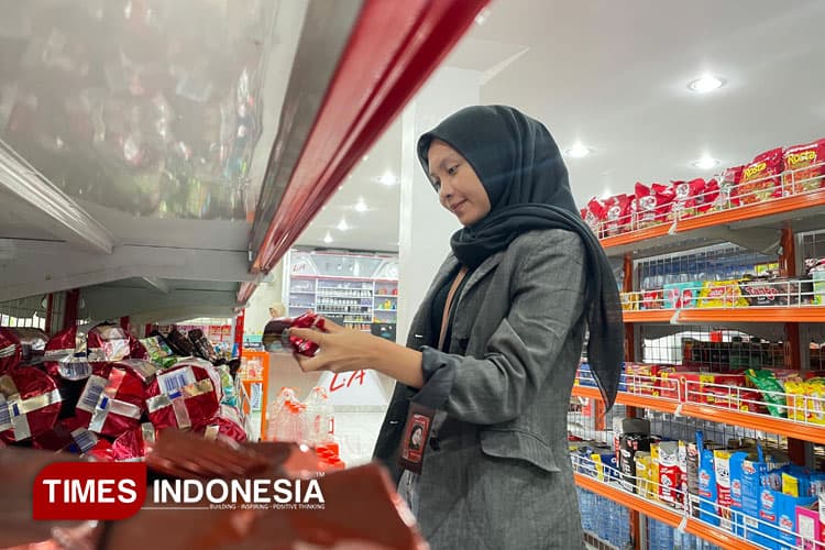 Puluhan Minimarket Milik Pengusaha Lokal Banyuwangi Ditutup Satpol PP