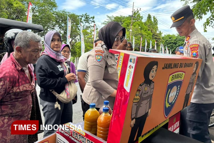 JAMLING Bu Bhabin, Resep Polisi Banyuwangi Melebur Jarak dengan Warga Lewat Segelas Jamu