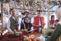 Harga Daging Sapi Kian Mahal, Daging Ayam dan Cabai Kompak Turun di Banyuwangi