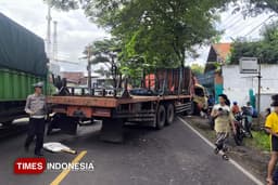 Kecelakaan Beruntun di Wongsorejo Banyuwangi, Tronton Oleng Hantam Truk Box dan Truk Colt Diesel