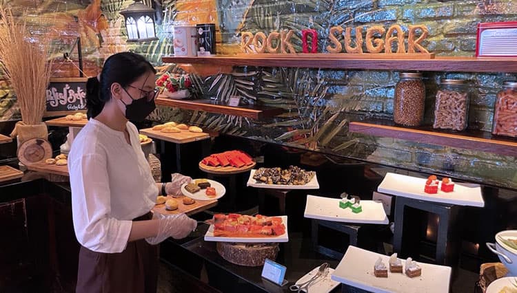 Quick Lunch Reborn Luminor Jemursari Surabaya Berikan Sajian Lezat Ramah di Kantong