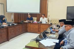 Yuk Baca Draft Raperda Trantibum Linmas, Toko Moderen Belum Kantongi PBG-SLF di Banyuwangi Berpotensi Kena Denda Rp125 Juta